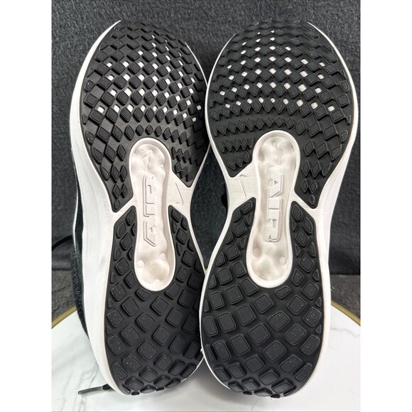 Nike Air Winflo 11 Black White Men Size 11 Road Running Shoes Athletic Sneakers